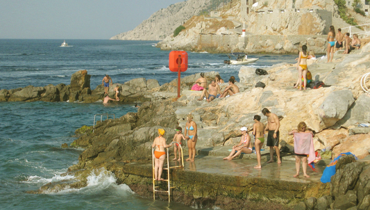 Hydra, Sunday
